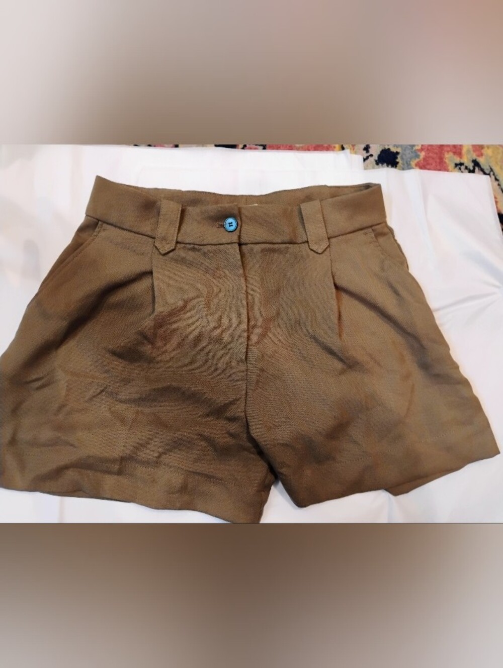 NWT H &M olive green / brown  high-waisted pleated shorts in a US 8